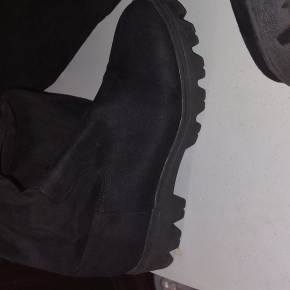 BANBOO OVER The knee Boots - Picture 2 of 3